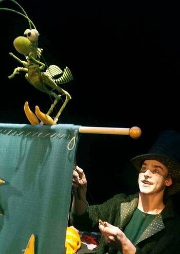 Про коника-стрибунця, равлика та великий стрибок